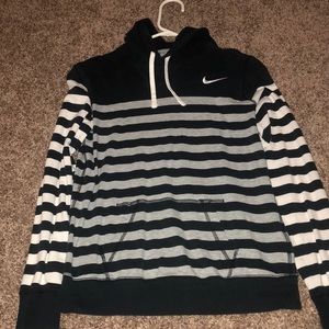Nike pullover